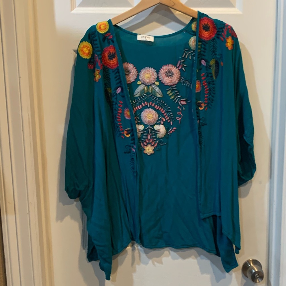 Umgee Embroidered Top